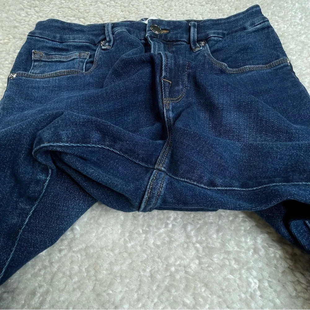Good American Good Waist Ankle Skinny Jeans size 8/29. Dark blue wash Stretchy